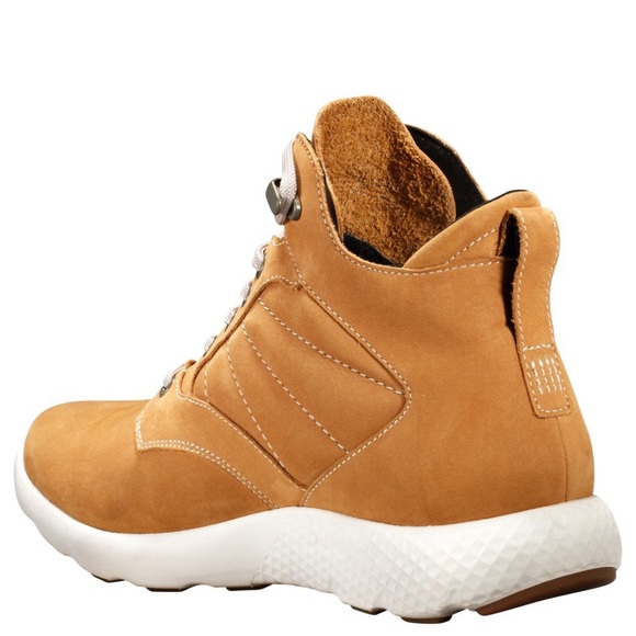 TIMBERLAND MEN'S FLYROAM WATERPROOF CHUKKA SNEAKER - Picture 5 of 8